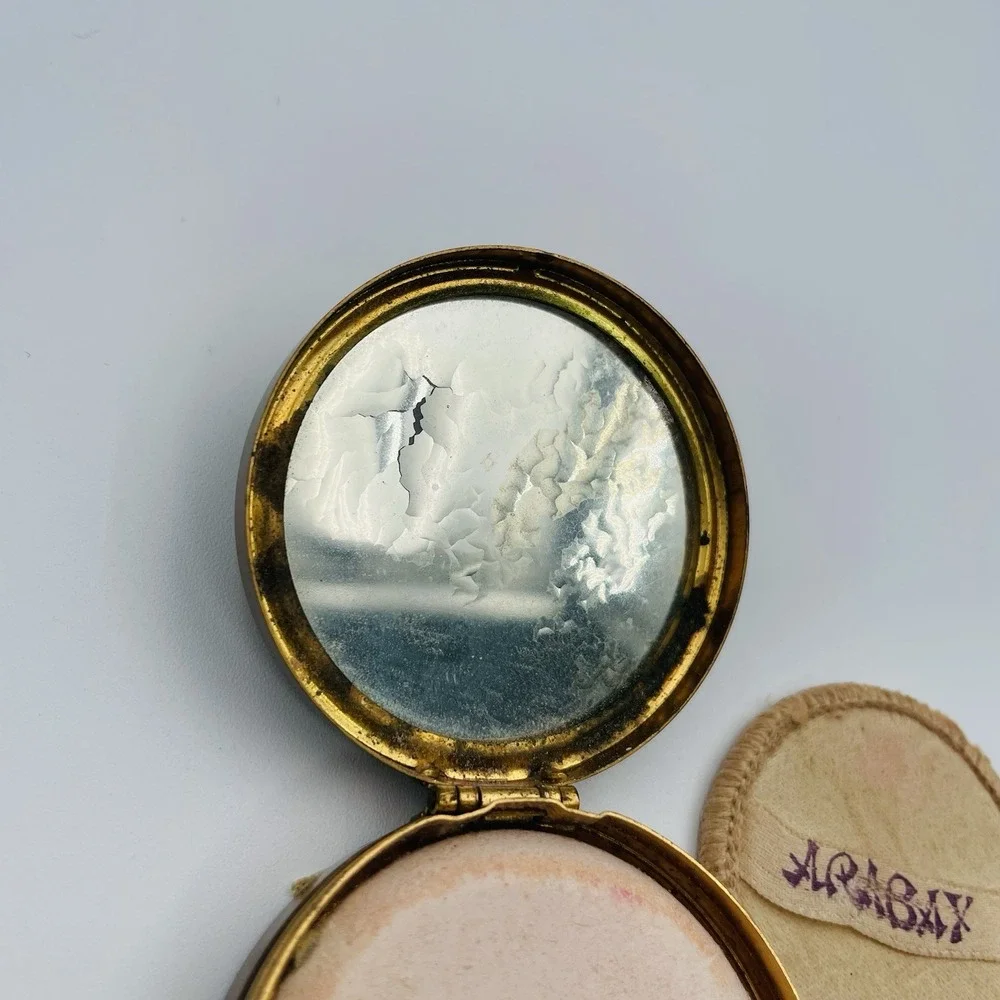 Vintage Compact Double Compartment Powder‎ Blush Puff Unmarked 1932 Gold Green